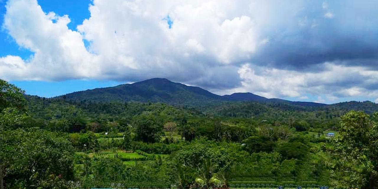 Saddle Peak National Park